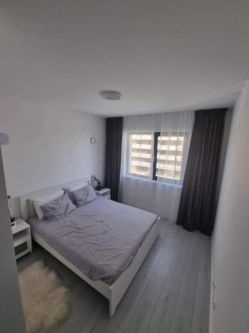 Lovely 1 Bedroom Livingroom Apartment Sector 1 Bucuresti Voluntari Exteriör bild